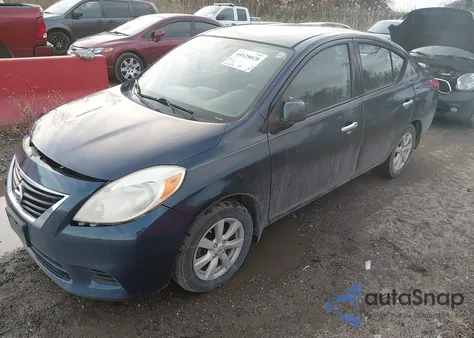 2014 Nissan Versa 1.6 Sv z USA, uszkodzony, nr VIN 3N1CN7AP1EL839266